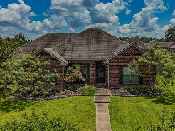 101 Acadia Ln, Pineville, LA 71360