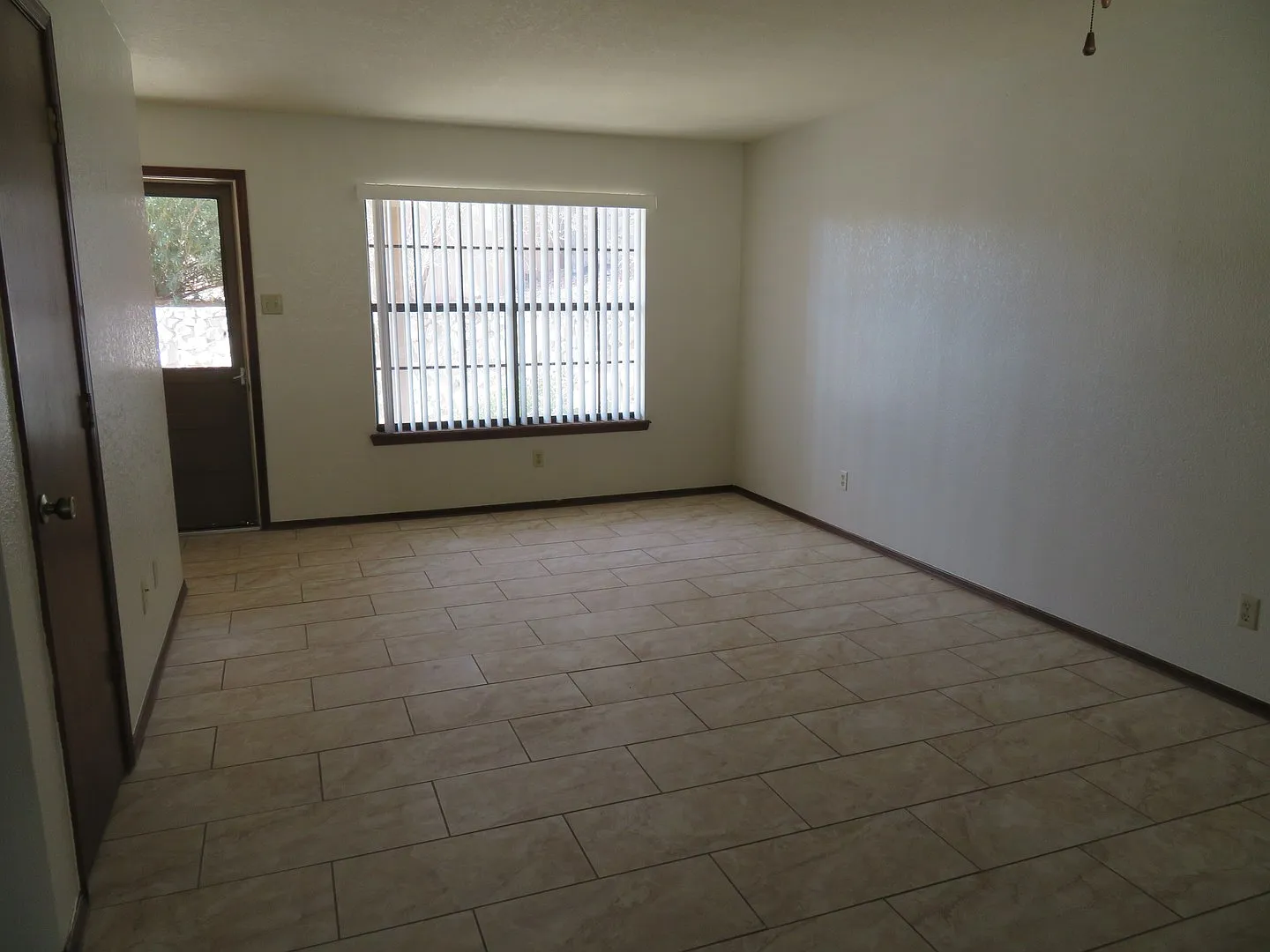 Executive Hills — Photo 2