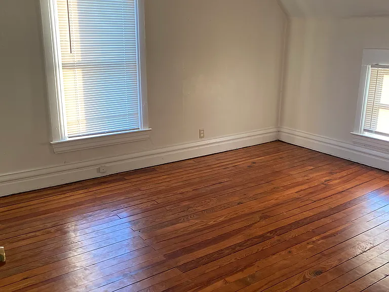 915 Hickory St — Photo 15