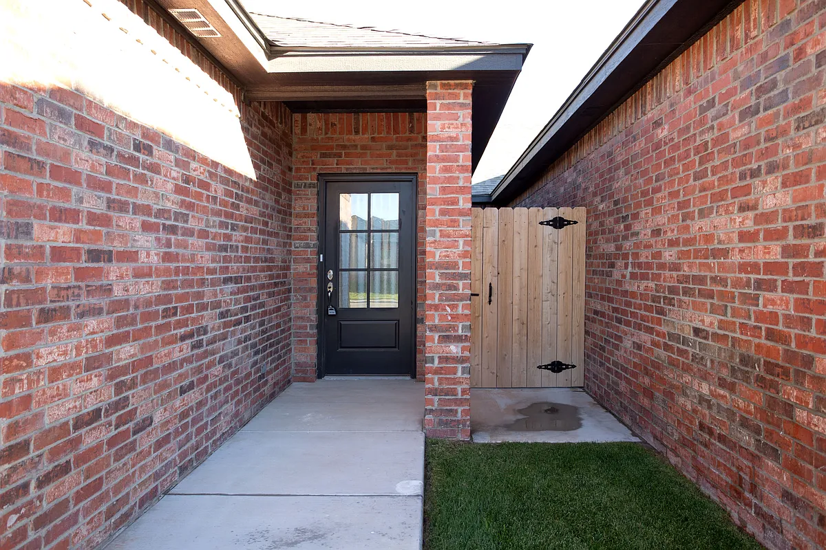 Building Photo - 9923 Digby Ln