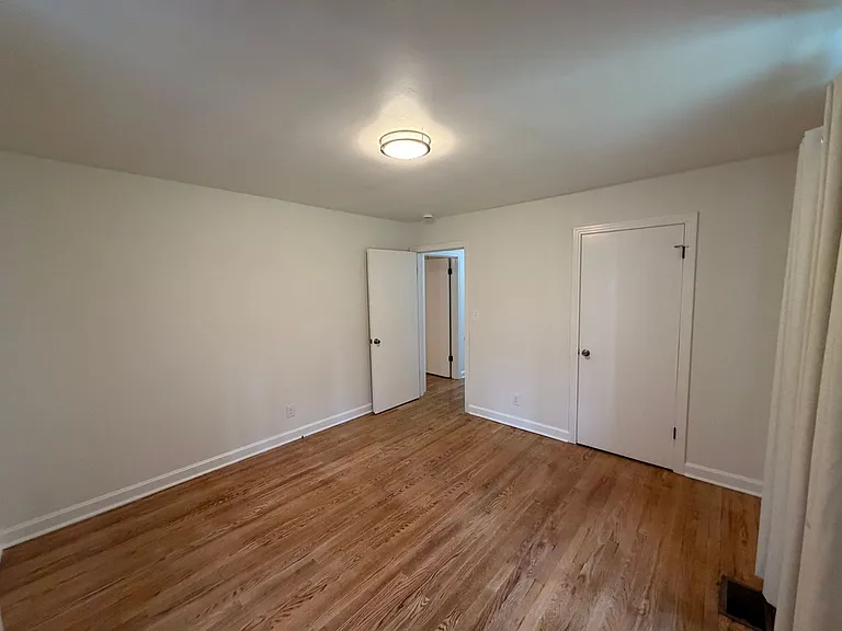 4953 Stillwood Dr — Photo 12