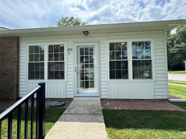 404 Woodbridge Drive #D, Ridge, NY 11961