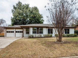 8320 Saddle Trl, Fort Worth, TX 76116