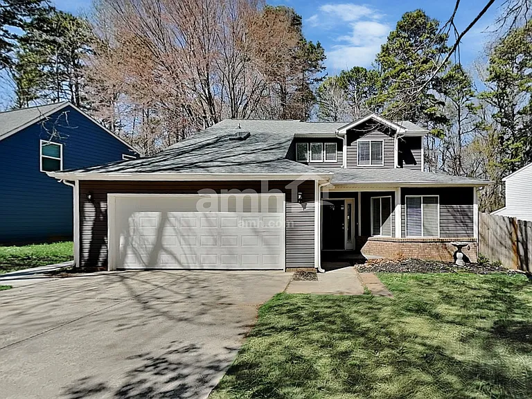 4415 Hounds Run Dr — Photo 1