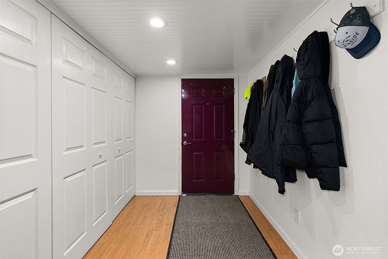 3rd image of 1402 Sandy Drive