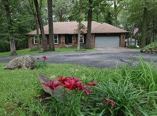 1826 N Deer Ln, Nixa, MO 65714