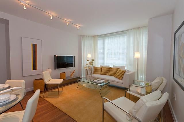 1st image of 320 W 38th St APT 1624