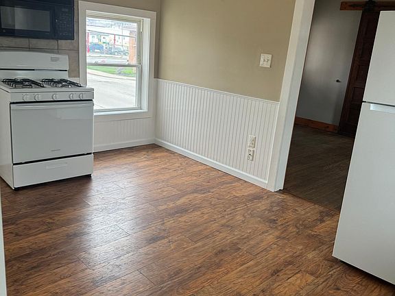 2nd image of 360 North St #201