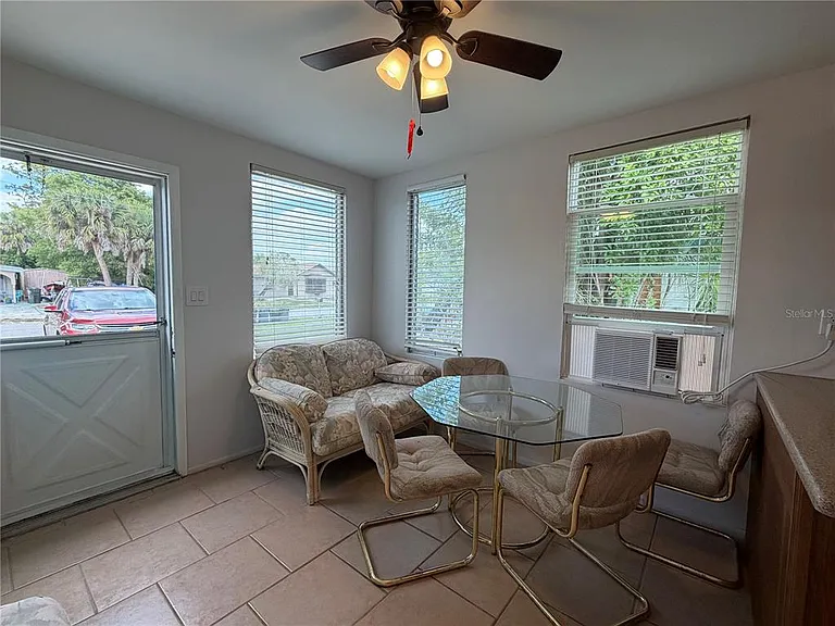 8513 Herbison Ave — Photo 3