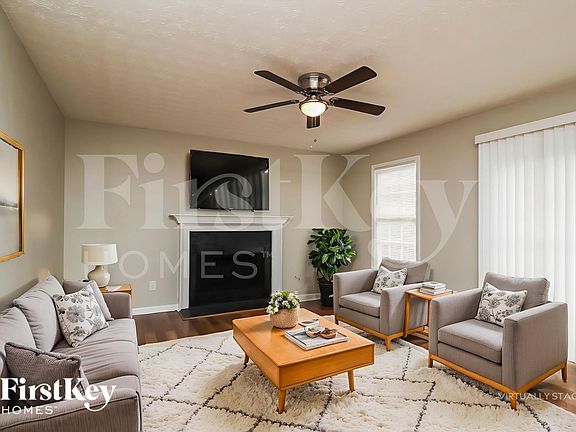 3rd image of 1877 Wedgewood Dr