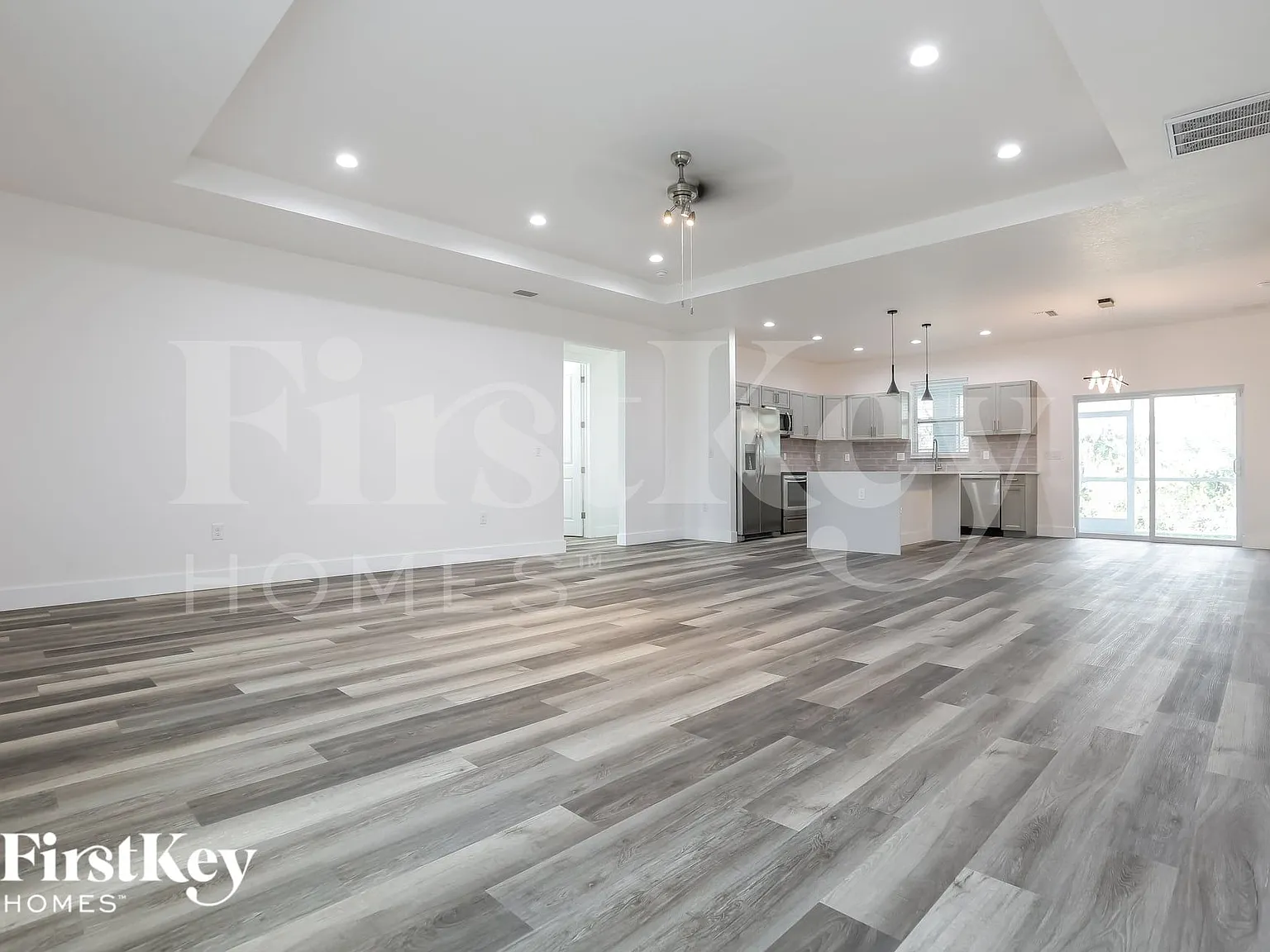 3 bed, 2.5 bath, 2045 sqft, $2,225 — Photo 3