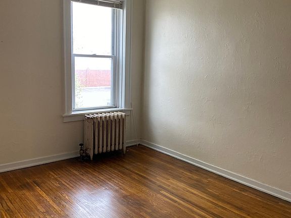 3rd image of 1134 Kenmore Ave APT 7