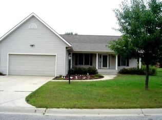 911 E Sportsman Ln, La Porte, IN 46350