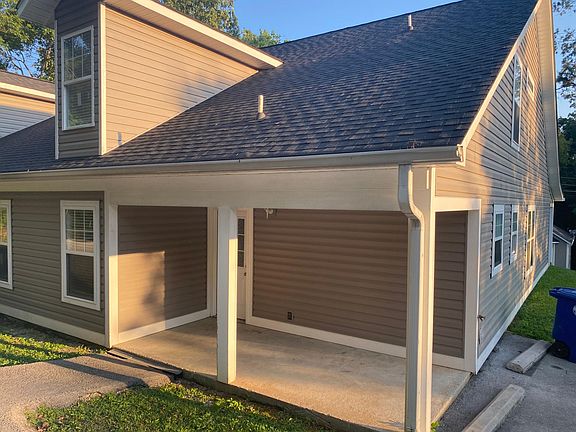Back door is handicap assessable