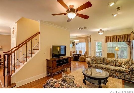 4th image of 1501 Chandlersfield Dr