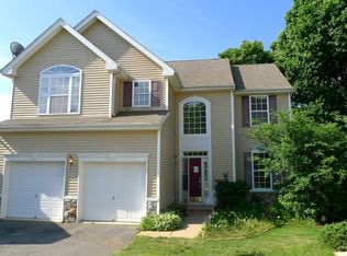 43 Winding Hill Dr, Hackettstown, NJ 07840