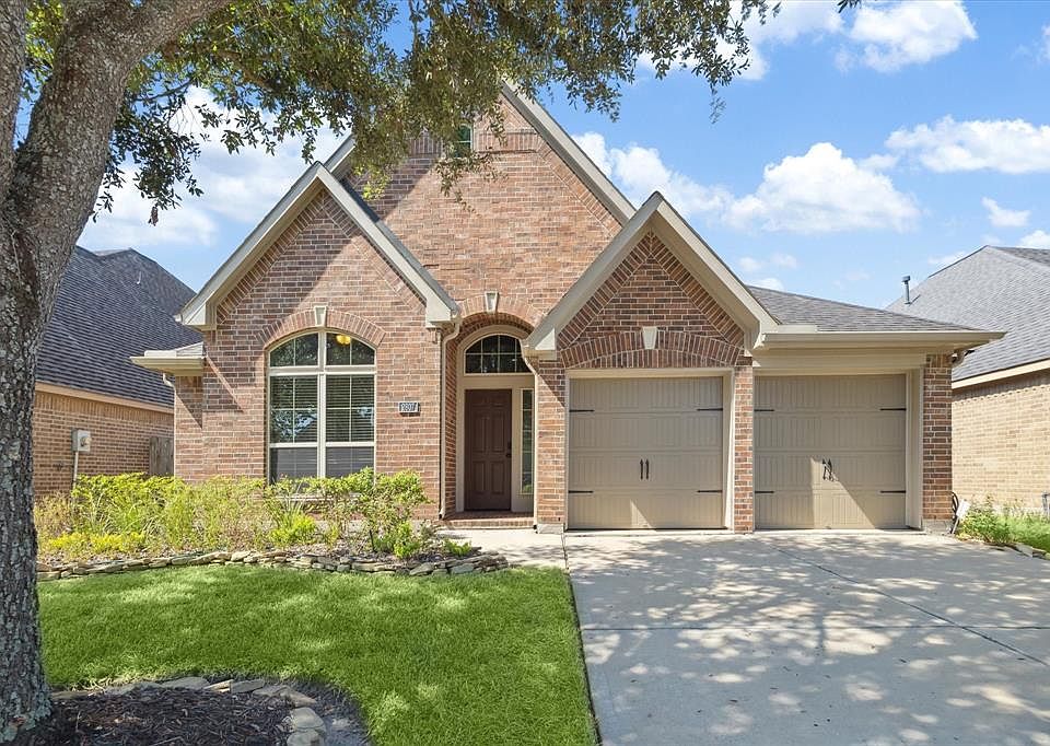 1st image of 2807 Driftwood Bend Dr