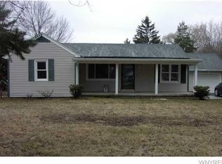 1904 Youngstown Lockport Rd, Ransomville, NY 14131
