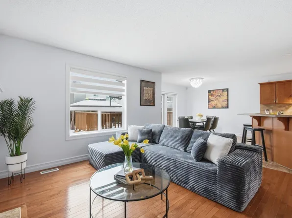 3016 24th Ave NW, Edmonton, AB T6T 0G7