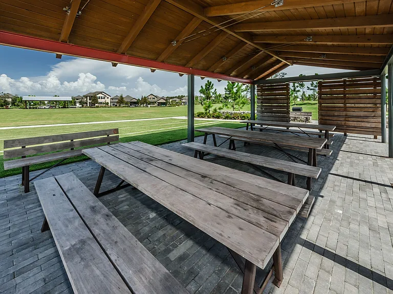 77-web-or-mls-28-Whitfield Park_06112026
