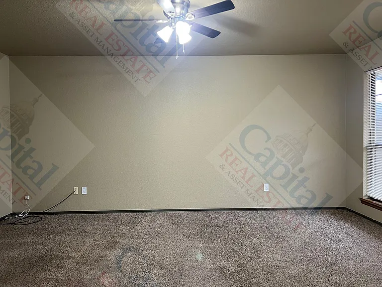 9225 Stonegate — Photo 5