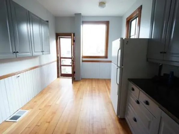 32-34 Gorham St Unit 1, Cambridge, MA 02138