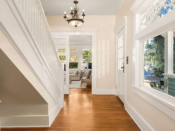 5th image of 430 Corona Del Mar Dr