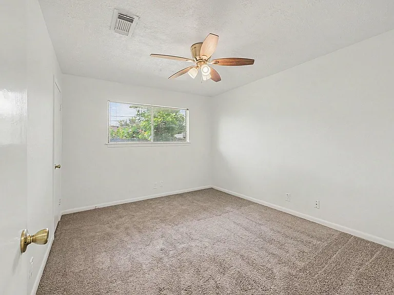 9315 Val Verde St — Photo 16