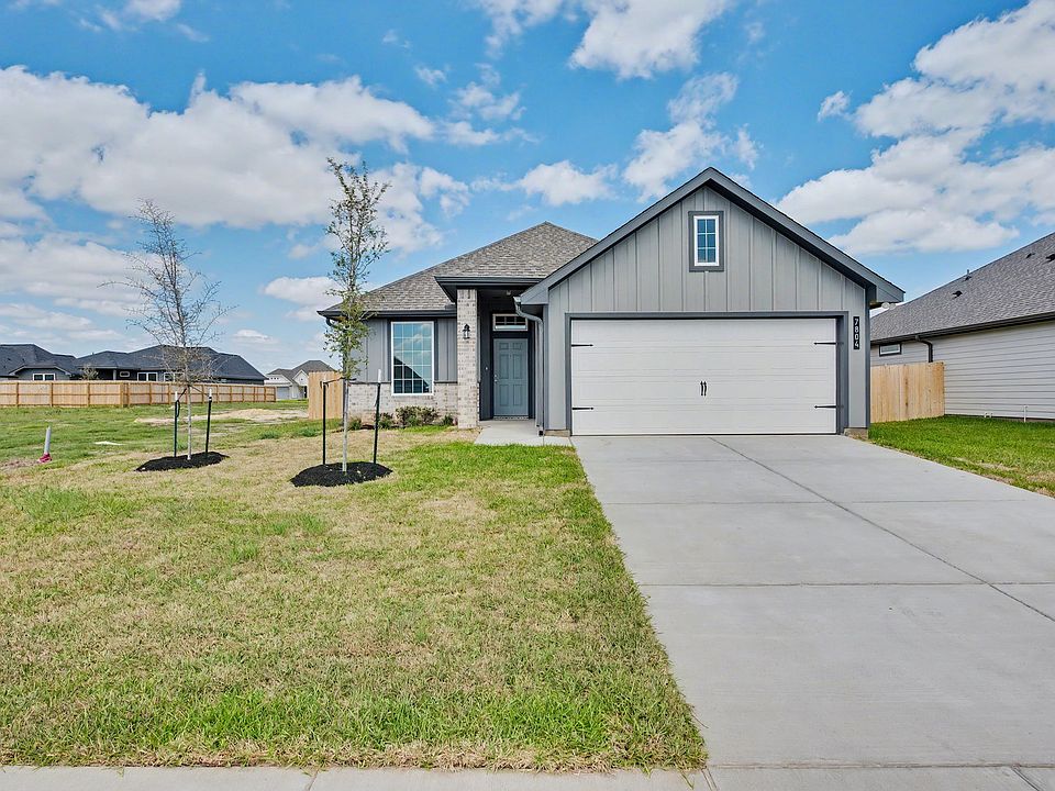 1st image of 7804 Leadtree Dr