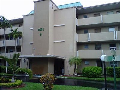 1st image of 1601 NE 191st St APT 216