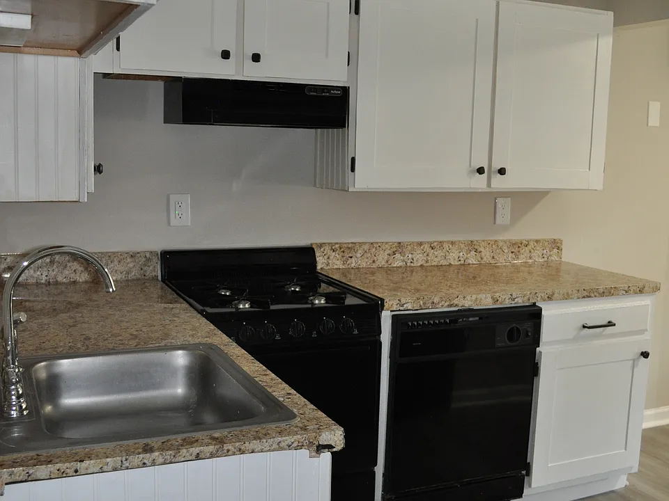 100 Linden Pl #98