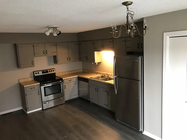 4632-4634 Lake Valley Ln — Photo 2