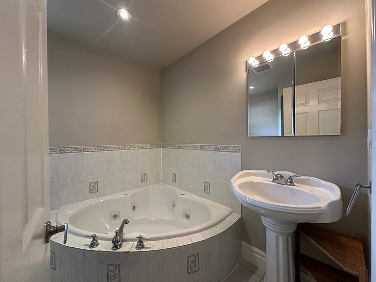 368 Fairlawn St — Photo 19