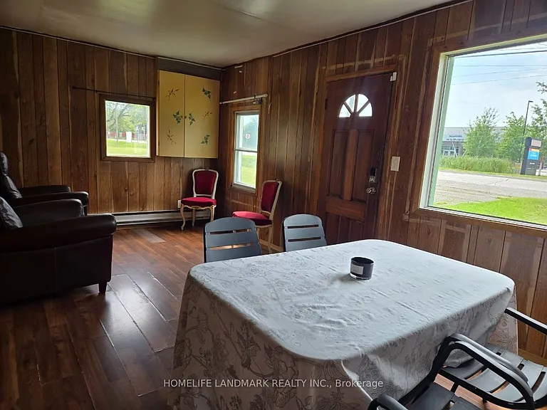 14 Elm Grove Ave — Photo 18