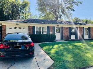 891 Carl Ave, Elgin, IL 60120