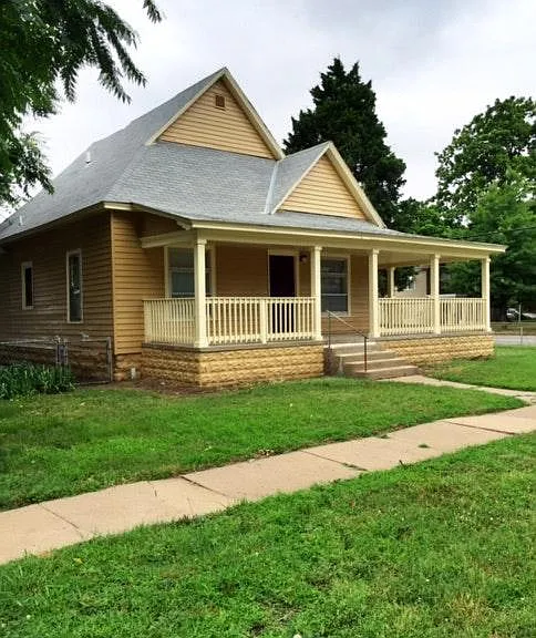 House sits on large corner lot