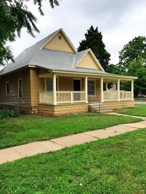 House sits on large corner lot