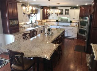 1003 Wethersfield Xing, Hurricane, WV 25526