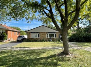 10157 Pell St, Westchester, IL 60154