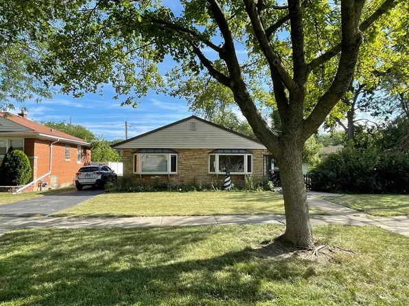 10157 Pell St, Westchester, IL 60154