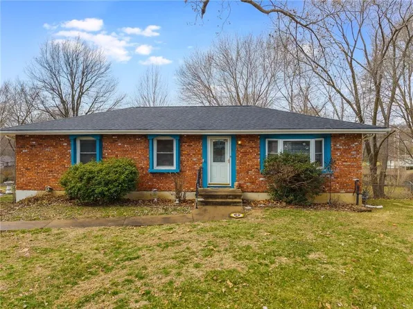 6722 N Hickory St, Kansas City, MO 64118