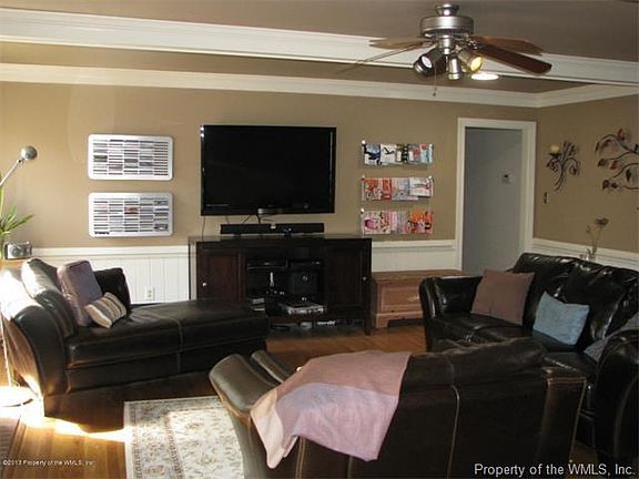 2nd image of 105 Queen Anne Dr