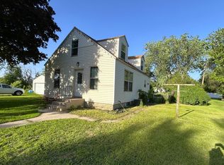 1212 7th St, Clarkfield, MN 56223