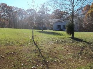 5569 E Hillcrest Dr, Milltown, IN 47145