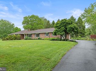 105 Carriage Run Dr, Lincoln University, PA 19352