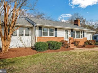 40380 Beach Dr, Mechanicsville, MD 20659