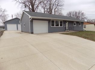 1120 Day St, Fairmont, MN 56031