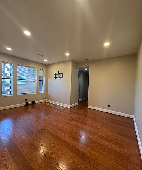 5345 Pershing Ave #2B — Photo 6