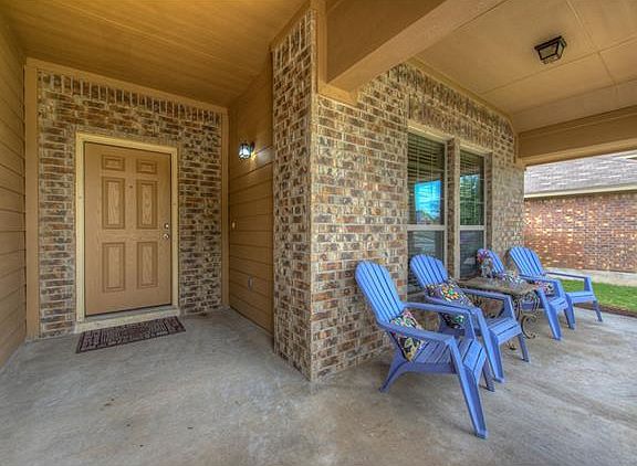 3rd image of 2704 Cottonwood Shores Dr