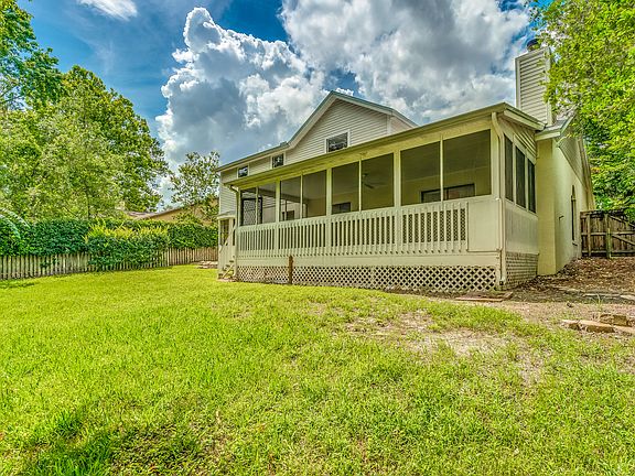 5th image of 1020 Silcox Branch Cir